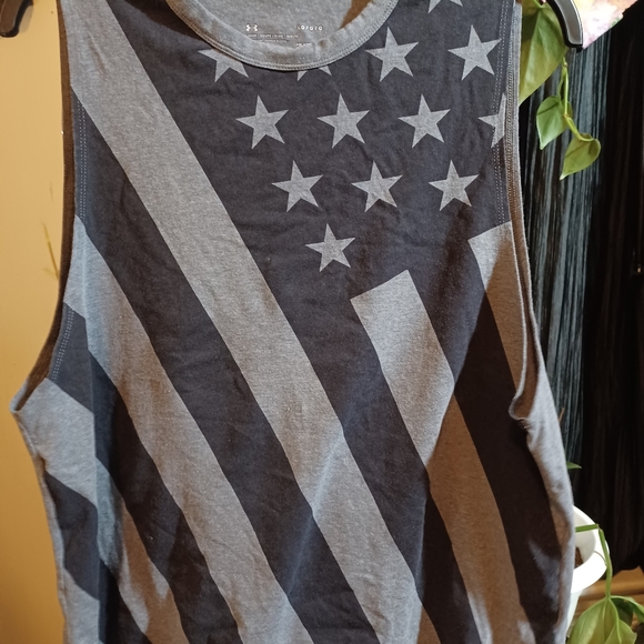 EUC Under Armor Tank - Picture 3 of 4